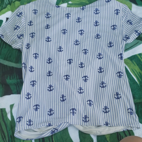 5/$25🌻Wishful Park Top - Picture 3 of 3